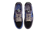 Vista superior do Jordan Nike Air Jordan 1 Retro Low OG Zion Williamson Voodoo Alternate mostrando abertura, lingueta e cadarços