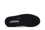 Vista traseira do Jordan Nike Air Jordan 3 Retro Black Cat mostrando calcanheira e detalhes do solado