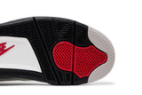Vista superior do Jordan Nike Air Jordan 4 Retro OG Nike White Cement Couro mostrando abertura, lingueta e cadarços