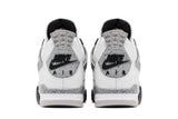 Vista frontal do Jordan Nike Air Jordan 4 Retro OG Nike White Cement Couro mostrando biqueira e costuras