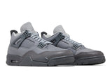 Vista frontal do Jordan Nike Air Jordan 4 Retro SE Paris We Cement mostrando biqueira e costuras