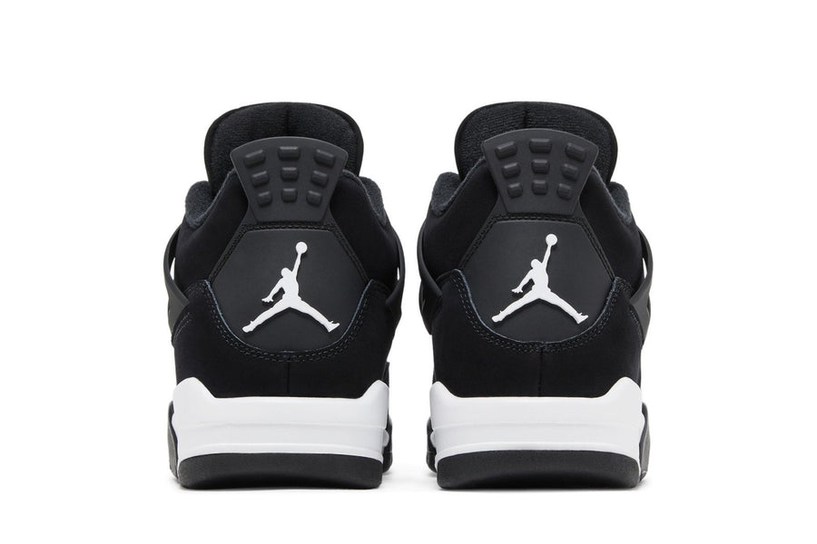 Vista superior do Jordan Nike Air Jordan 4 Retro White Thunder mostrando abertura, lingueta e cadarços
