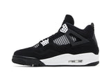Vista lateral do Jordan Nike Air Jordan 4 Retro White Thunder mostrando design do cabedal e logo da marca