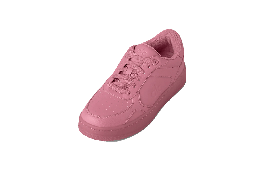 Vista lateral do Alo Yoga Alo Yoga Alo Recovery Mode Sneaker Pink Wild Rose mostrando design do cabedal e logo da marca