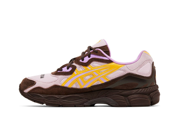 Tênis Asics Gel-NYC x Pleasures Barely Rose Rosa