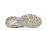 Vista traseira do Asics Asics GT-2160 White Putty mostrando calcanheira e detalhes do solado