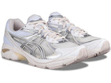 Vista traseira do Asics Asics GT-2160 x Above the Clouds White Pure Silver mostrando calcanheira e detalhes do solado