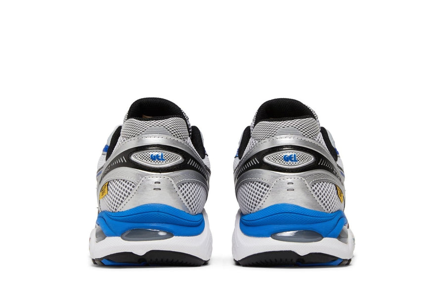 Vista superior do Asics Asics GT-2160 x Gallery Dept. ComplexCon mostrando abertura, lingueta e cadarços