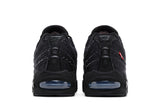 Vista frontal do Nike Levi's x Nike Air Max 95 OG Black Anthracite Denim mostrando biqueira e costuras