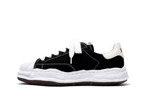 Tênis Maison Mihara Yasuhiro Blakey OG Sole Canvas Low Black White Preto
