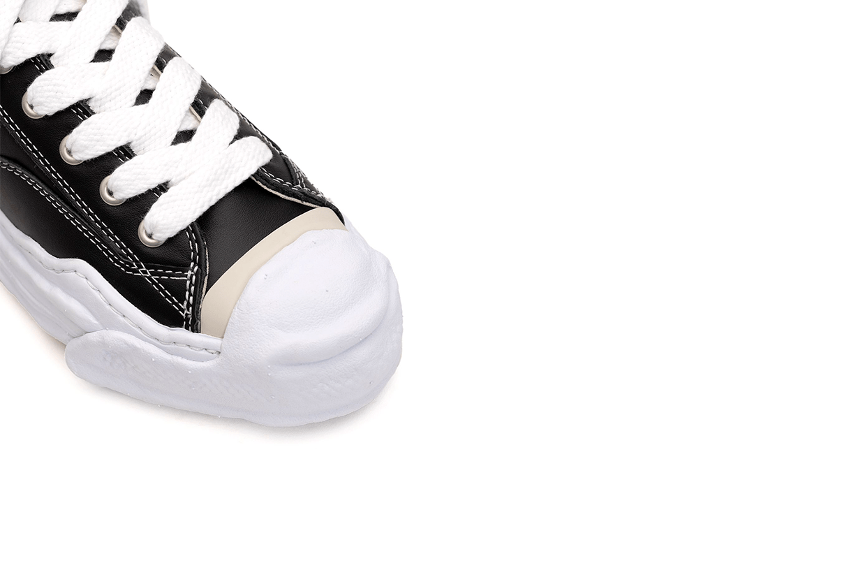 Tênis Maison Mihara Yasuhiro "Hank" OG Sole Leather Low - top Preto/Branco - Maison Mihara - A05FW705 - 1