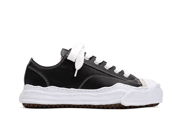 Tênis Maison Mihara Yasuhiro "Hank" OG Sole Leather Low - top Preto/Branco - Maison Mihara - A05FW705 - 1