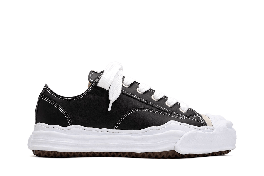 Maison Mihara Maison Mihara Yasuhiro "Hank" OG Sole Leather Low-top Preto/Branco tênis original na LK Sneakers
