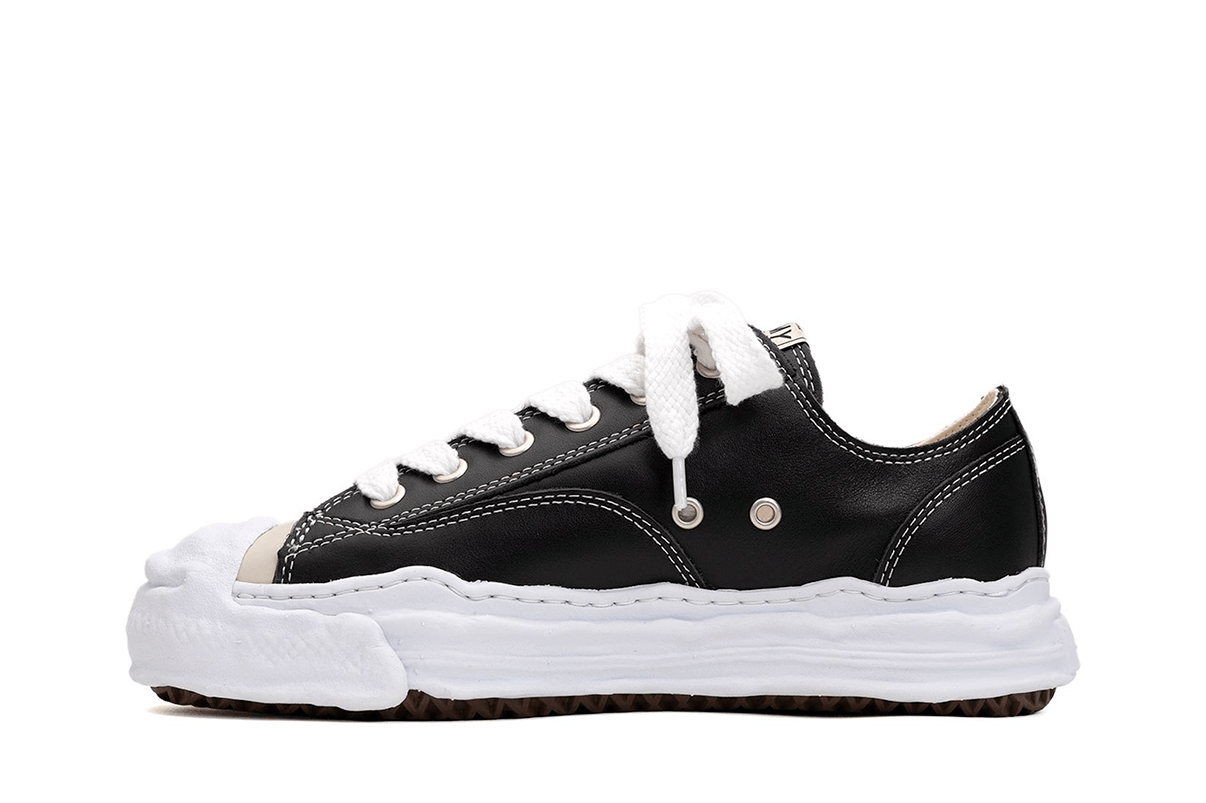 Tênis Maison Mihara Yasuhiro "Hank" OG Sole Leather Low - top Preto/Branco - Maison Mihara - A05FW705 - 1