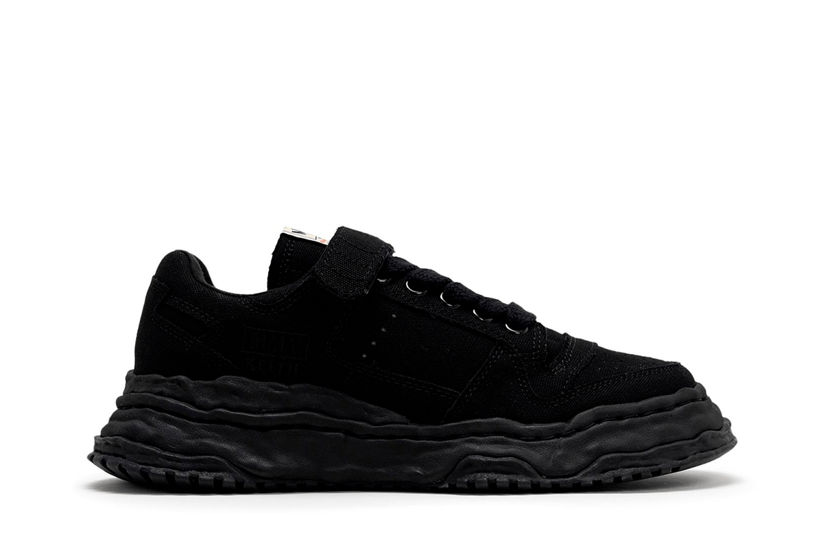 Tênis Maison Mihara Yasuhiro "Keith" OG Sole Canvas Low-top Black Preto