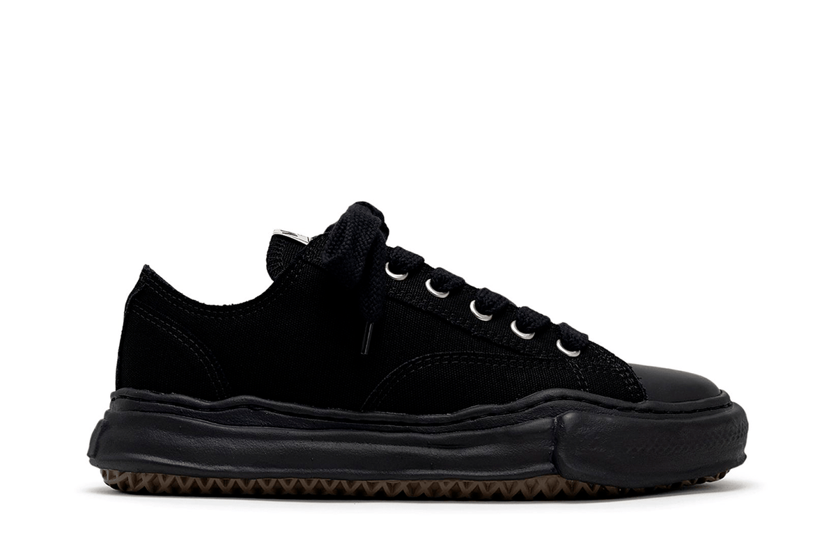 Tênis Maison Mihara Yasuhiro "Peterson" OG Sole Canvas Low-top Black Preto