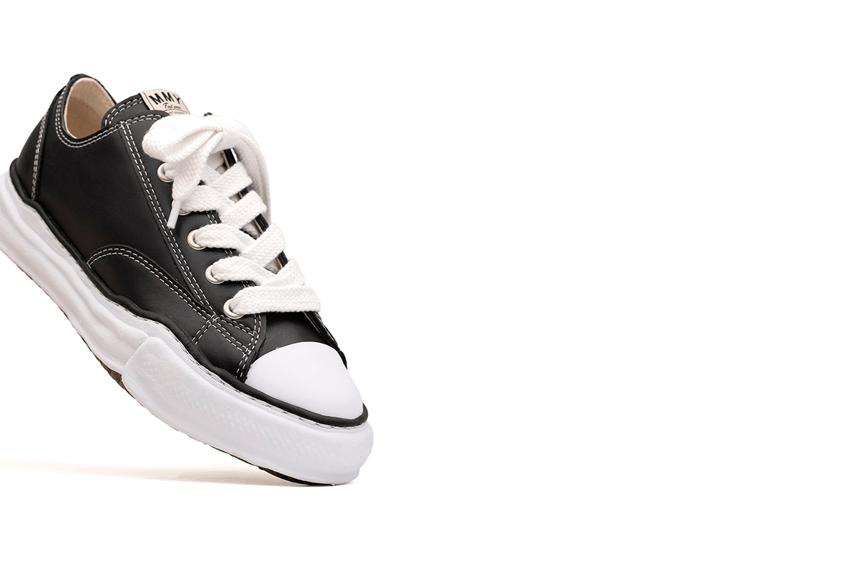 Tênis Maison Mihara Yasuhiro "PETERSON"OG Sole Leather Low - top Black Preto/Branco - Maison Mihara - A06FW736 - 1