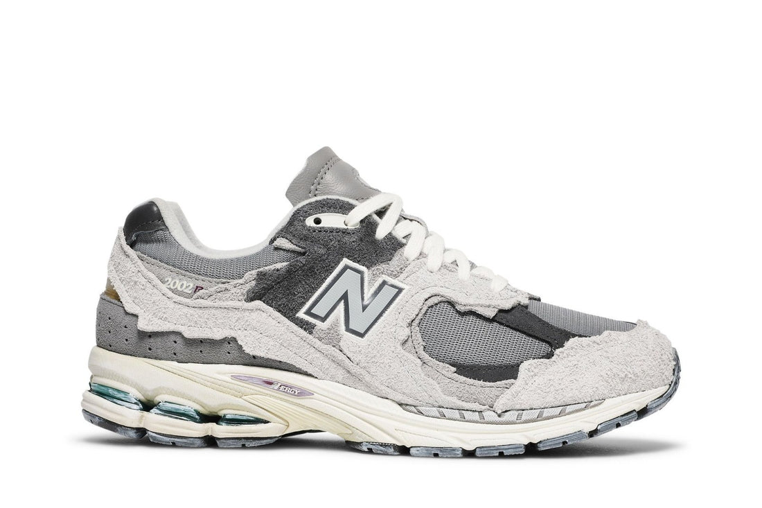 Tênis New Balance 2002R Protection Pack Rain Cloud Suede Mesh Cinza - New Balance - m2002rda