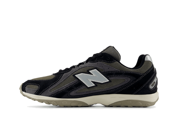 Tênis New Balance 204L Black Magnet Preto