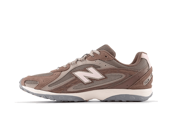 Tênis New Balance 204L Cortado Marrom