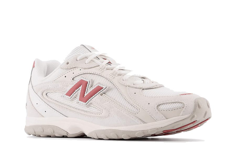 Tênis New Balance 204L em branco com detalhes em marrom e sal marinho