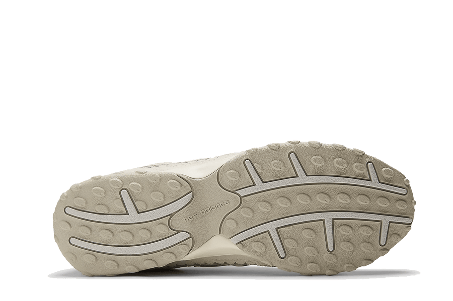 Vista superior do New Balance New Balance 204L Sea Salt Linen mostrando abertura, lingueta e cadarços