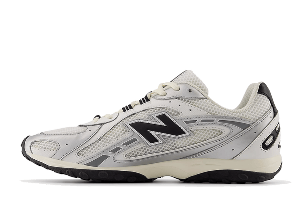 Tênis New Balance 204L Silver Metallic Black Prateado