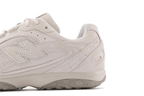 Vista traseira do New Balance New Balance 204L Arid Timberwolf mostrando calcanheira e detalhes do solado
