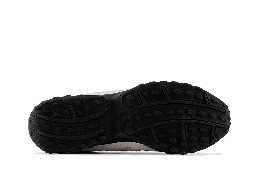 Tênis New Balance 204L Year of the Horse White Bege por R$ 2.799