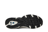 Vista traseira do New Balance New Balance 530 Grey Matter Silver Metallic mostrando calcanheira e detalhes do solado