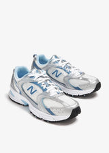 Vista superior do New Balance New Balance 530 Silver Blue mostrando abertura, lingueta e cadarços