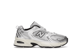 New Balance New Balance 530 Silver Cream Prateado tênis em silver original na LK Sneakers