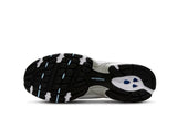 Vista traseira do New Balance New Balance 530 White Light Crome Blue mostrando calcanheira e detalhes do solado