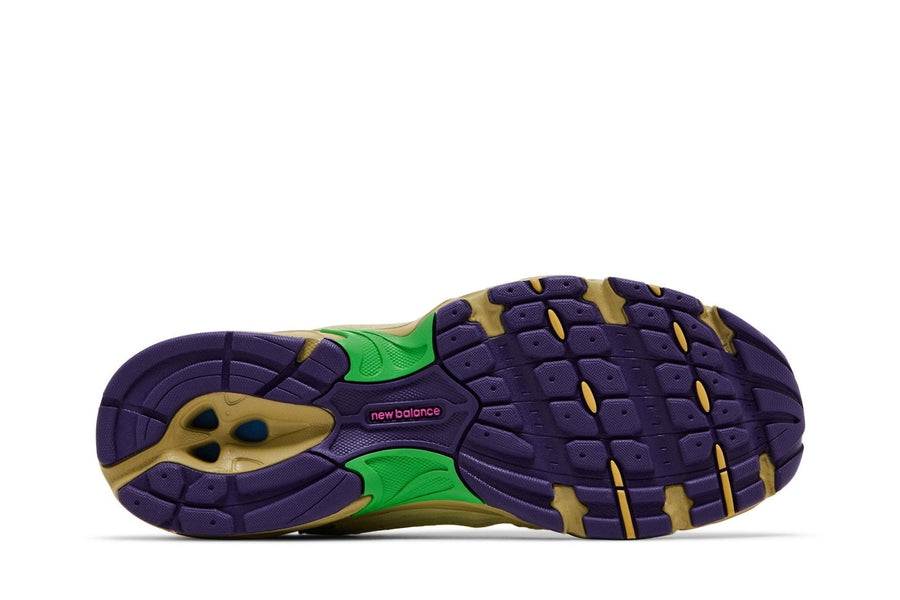Vista traseira do New Balance New Balance 530 x Salehe Bembury Prosperity Be The Prize mostrando calcanheira e detalhes do solado