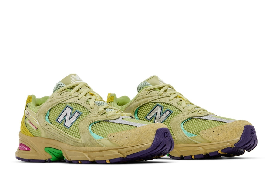 Vista frontal do New Balance New Balance 530 x Salehe Bembury Prosperity Be The Prize mostrando biqueira e costuras