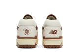 Vista superior do New Balance New Balance 550 x Aimé Leon Dore Brown mostrando abertura, lingueta e cadarços