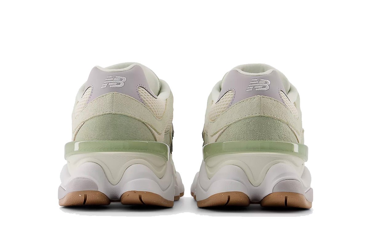 Tênis New Balance 9060 Garter Snake Pearl Grey Verde - New Balance - 43774078387960