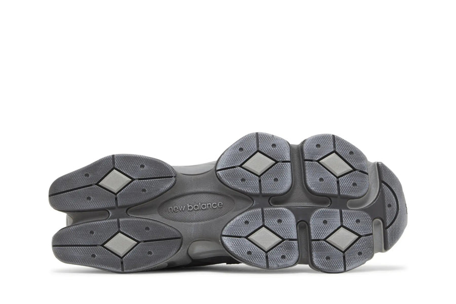 Vista frontal do New Balance New Balance 9060 Magnet mostrando biqueira e costuras