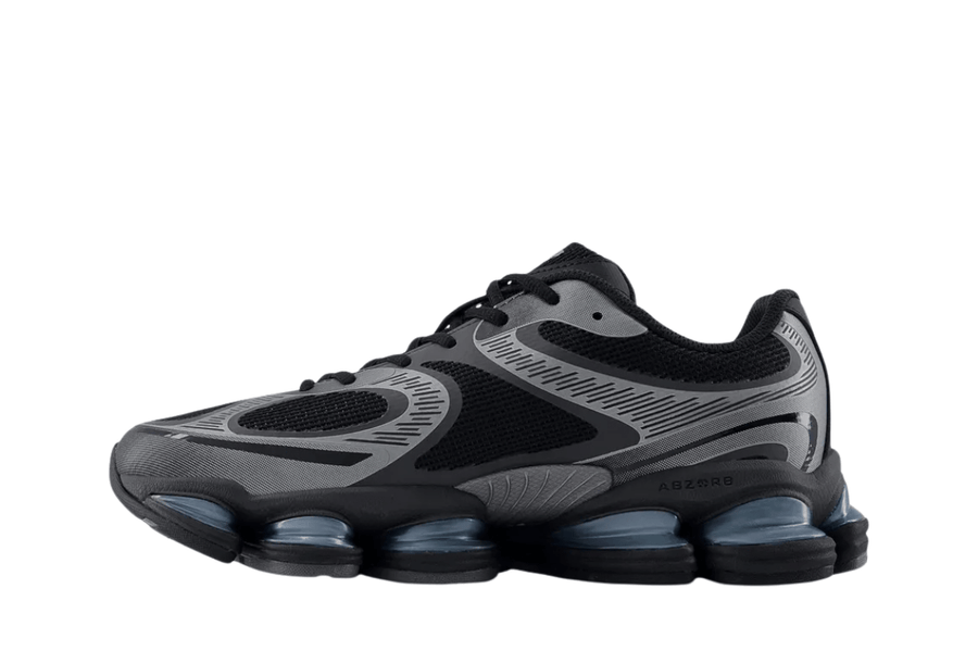 Vista lateral do New Balance New Balance Abzorb 2000 Black mostrando design do cabedal e logo da marca