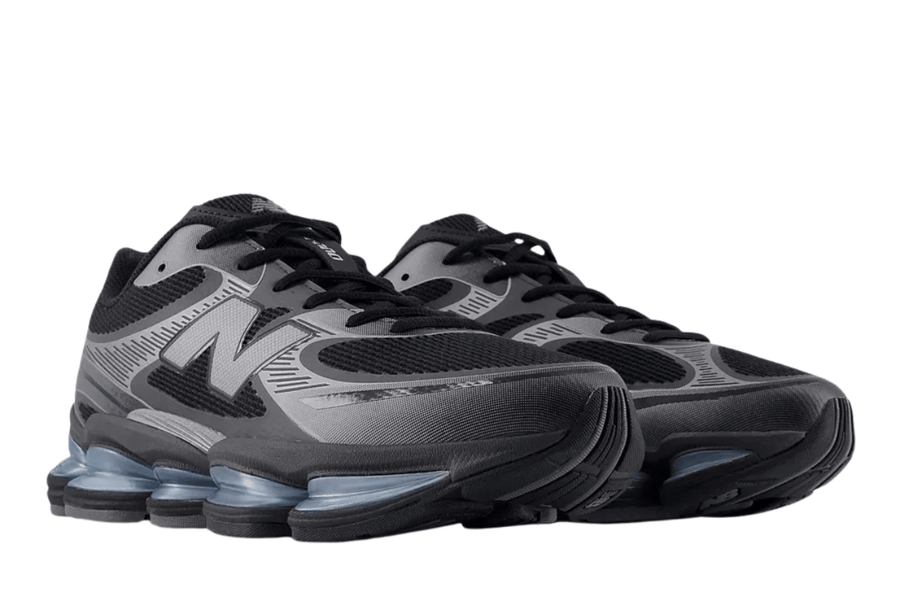 Vista traseira do New Balance New Balance Abzorb 2000 Black mostrando calcanheira e detalhes do solado