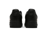 Vista superior do Nike Nike Air Force 1 Low x Supreme Black mostrando abertura, lingueta e cadarços