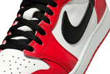 Vista em detalhe do Jordan Nike Air Jordan 1 Retro Low OG Chicago (2025) mostrando textura do material e acabamento