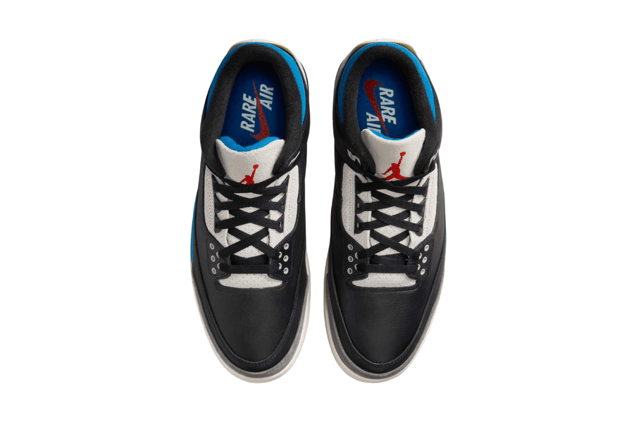 Vista frontal do Jordan Nike Air Jordan 3 OG Rare Air mostrando biqueira e costuras