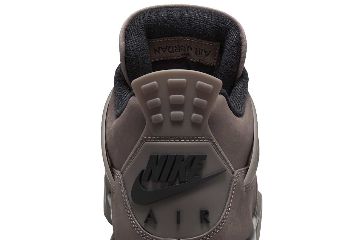 Tênis Nike Air Jordan 4 Cave Stone and Black Marrom por R$ 3.499