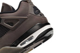 Vista na caixa do Jordan Nike Air Jordan 4 Cave Stone and Black mostrando embalagem original da marca