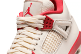 Vista na caixa do Jordan Nike Air Jordan 4 Retro Valentine's Day Sierra Red mostrando embalagem original da marca
