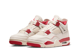 Vista superior do Jordan Nike Air Jordan 4 Retro Valentine's Day Sierra Red mostrando abertura, lingueta e cadarços