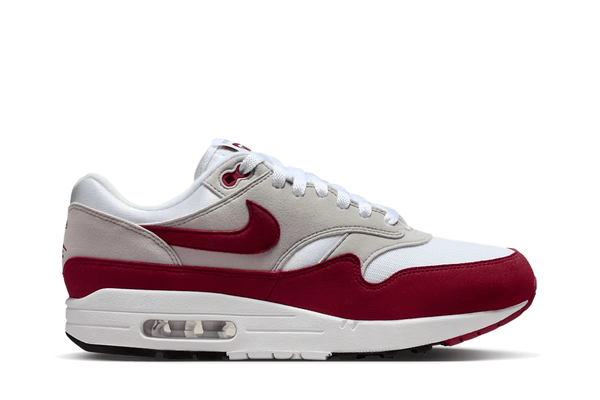 Tênis Nike Air Max 1 '87 Stranger Things Steve Harrington Branco, branco e vermelho.