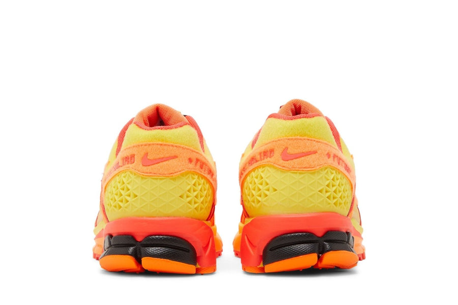 Tenis Nike Air Zoom Vomero 5 Doernbecher 2023 Laranja