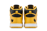 Vista superior do Nike Nike Dunk High x Wu Tang Clan Black and Pollen mostrando abertura, lingueta e cadarços